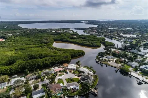 9045 Sun Isle Drive NE St Petersburg FL 33702