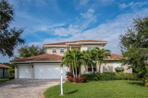 2013 Carolina Avenue NE St Petersburg FL 33703