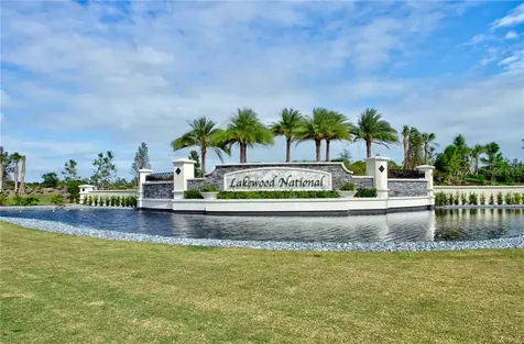 5558 Palmer Circle Bradenton FL 34211