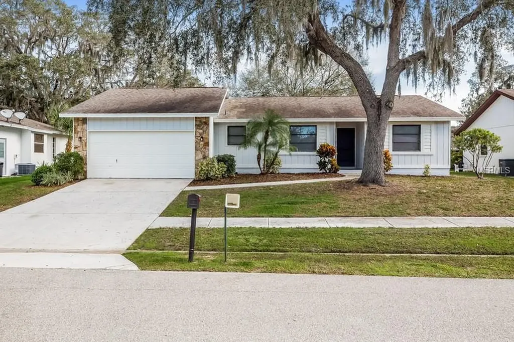 2475 Wood Oak Drive Sarasota FL 34232