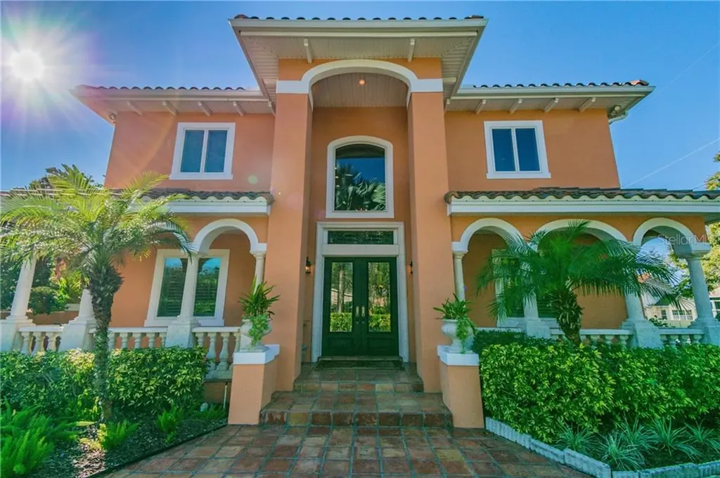 201 S Hubert Avenue Tampa FL 33609