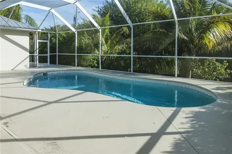 530 46th Court Vero Beach FL 32968