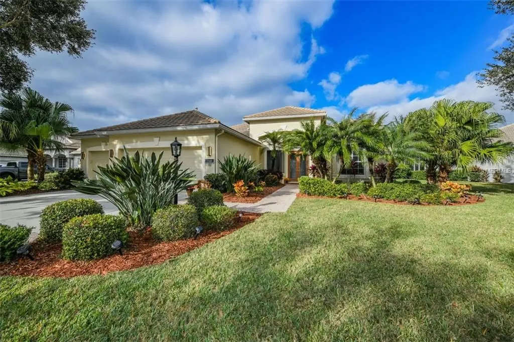 7110 Treymore Court Sarasota FL 34243
