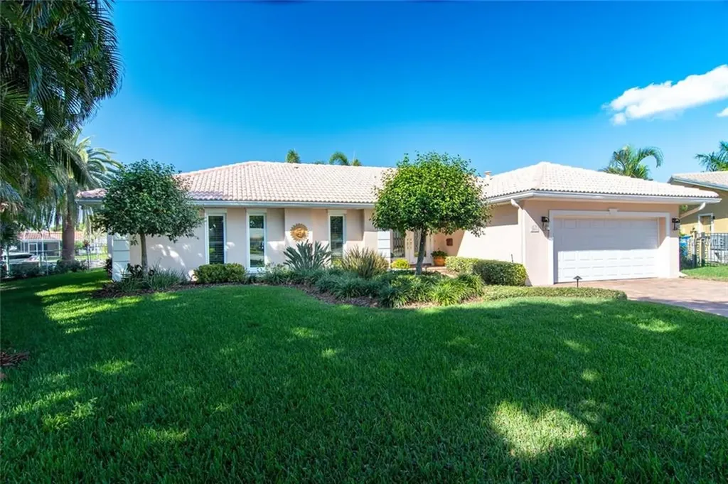 2091 Massachusetts Avenue NE St Petersburg FL 33703