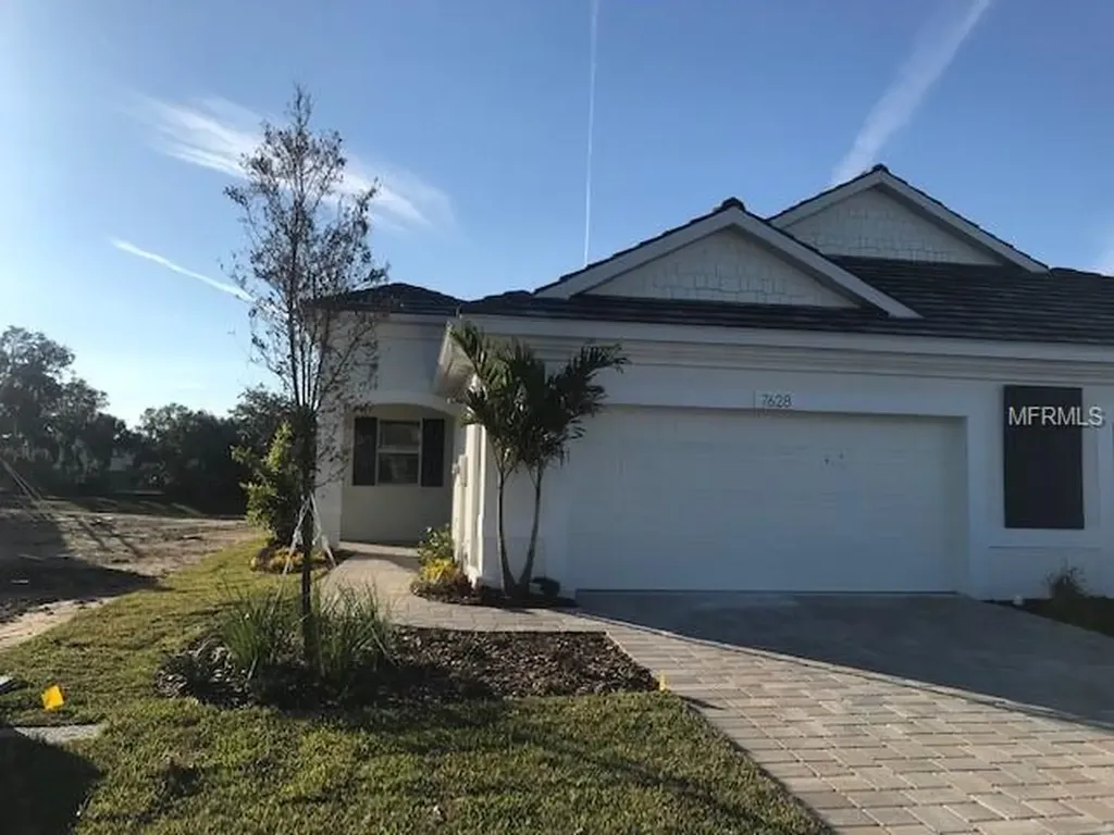 7628 Registrar Way Sarasota FL 34243