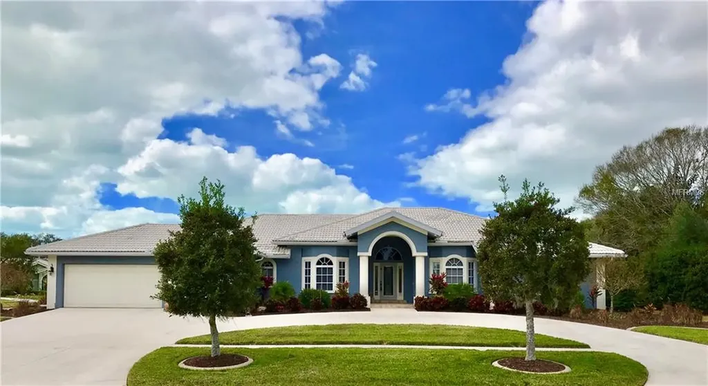 1055 Sorrento Woods Boulevard Nokomis FL 34275