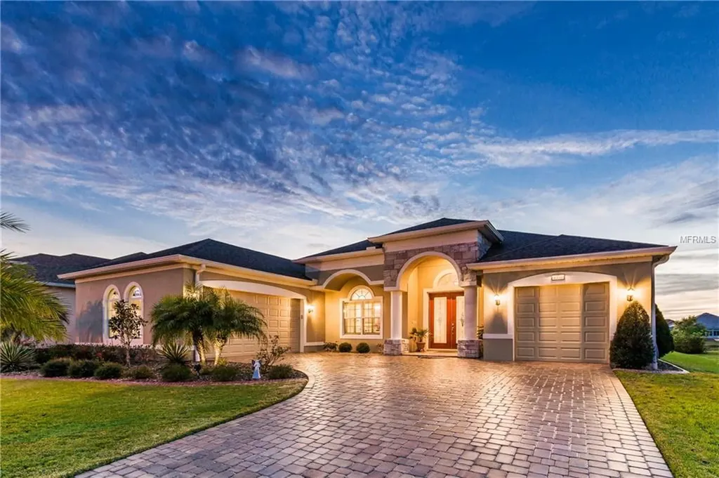 8339 Bridgeport Bay Circle Mount Dora FL 32757