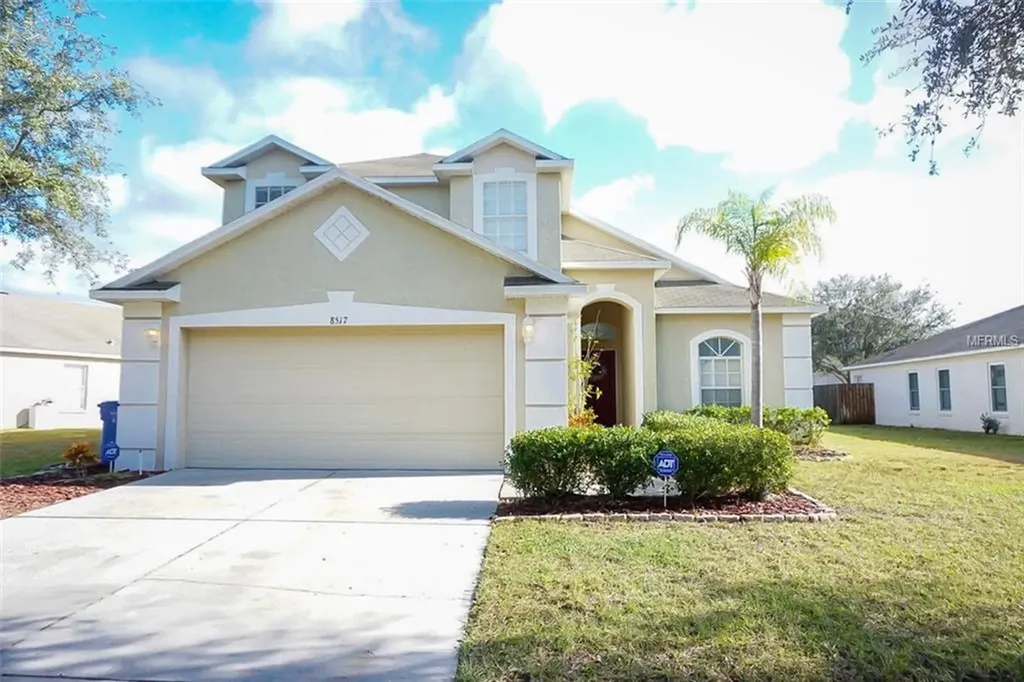 8517 Carriage Pointe Drive Gibsonton FL 33534