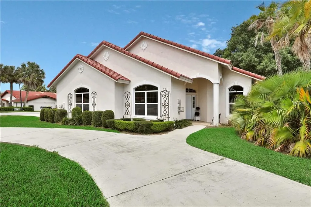 541 Greenway Drive Lake Wales FL 33898