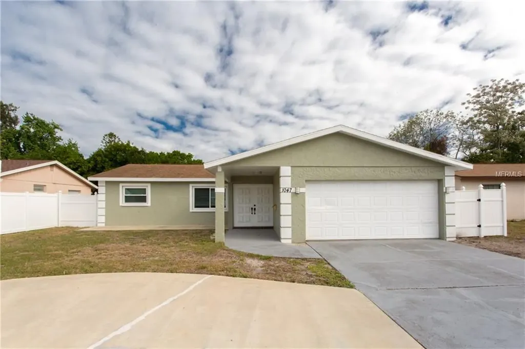1047 54th Avenue S St Petersburg FL 33705