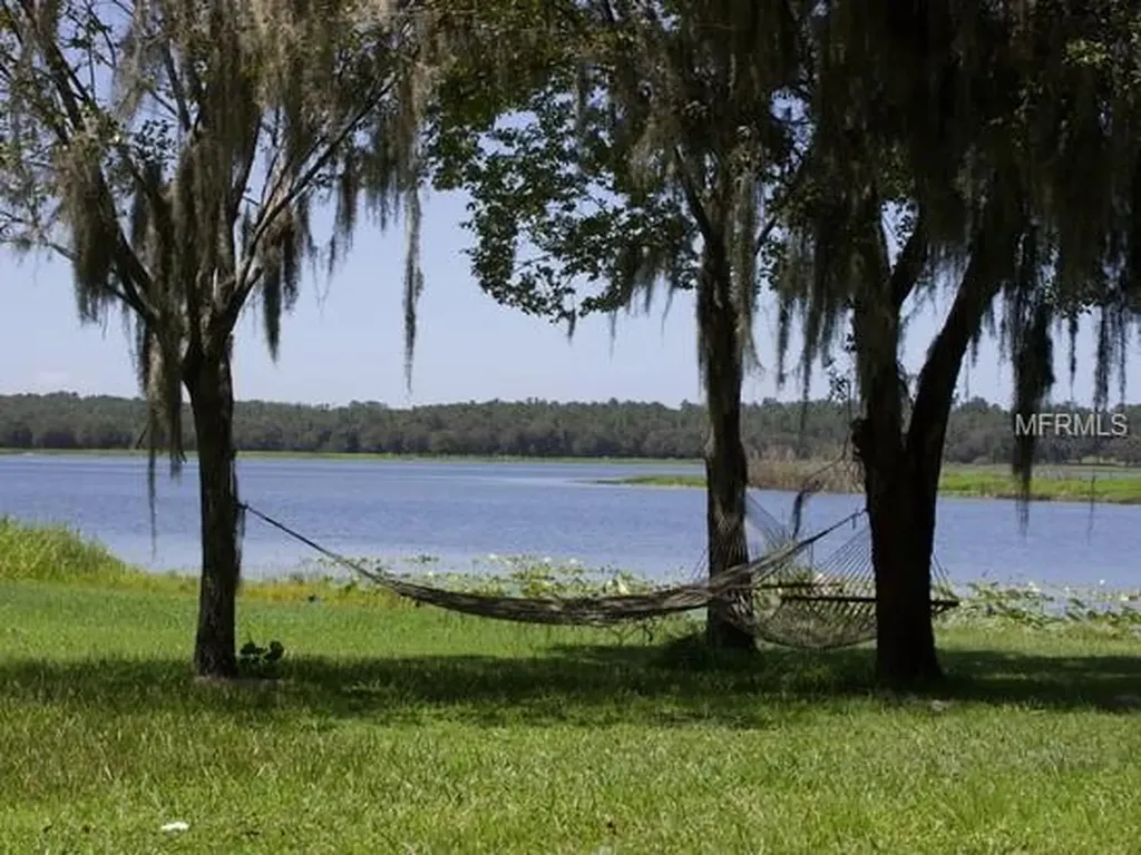 18532 Hancock Bluff Road Dade City FL 33523