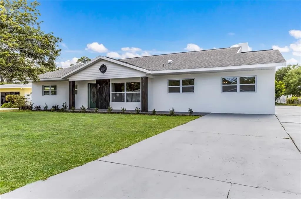712 60th Street NW Bradenton FL 34209