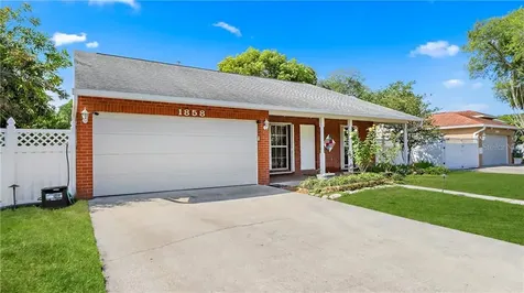 1858 77th Avenue N St Petersburg FL 33702