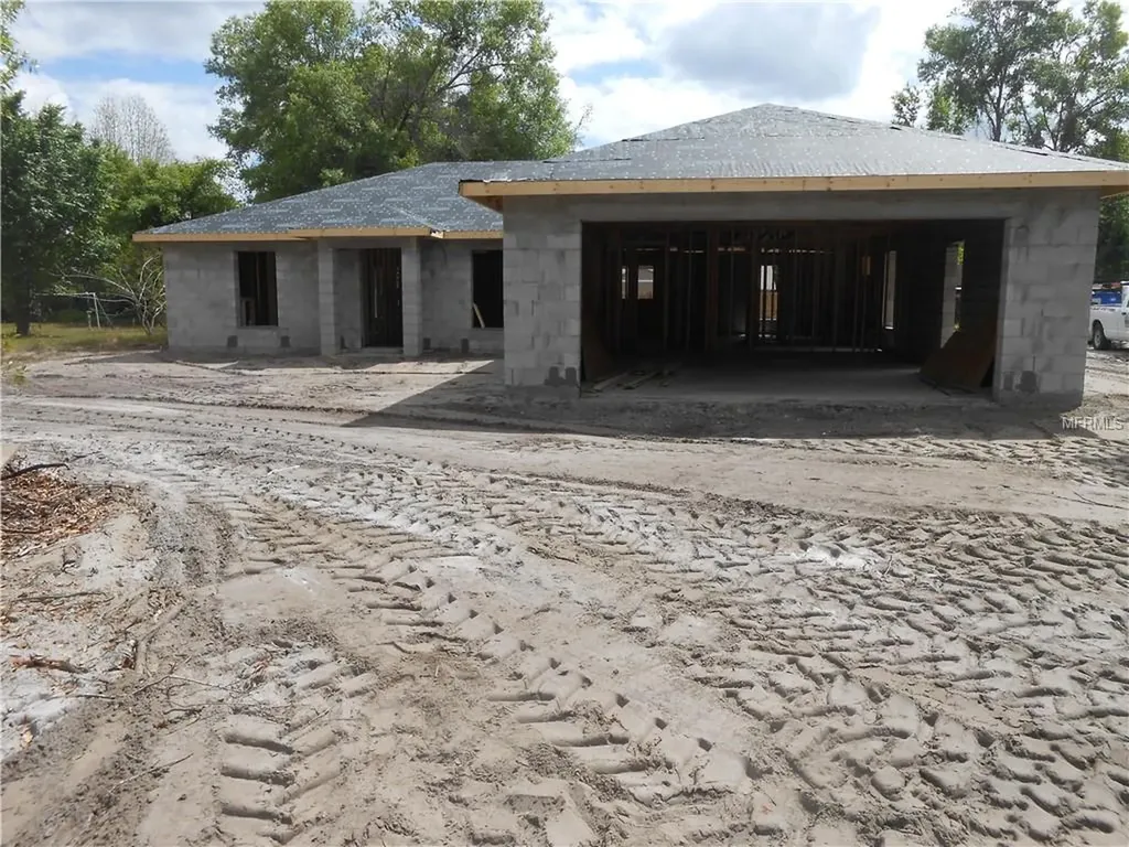 2474 W Orange Road Deland FL 32724