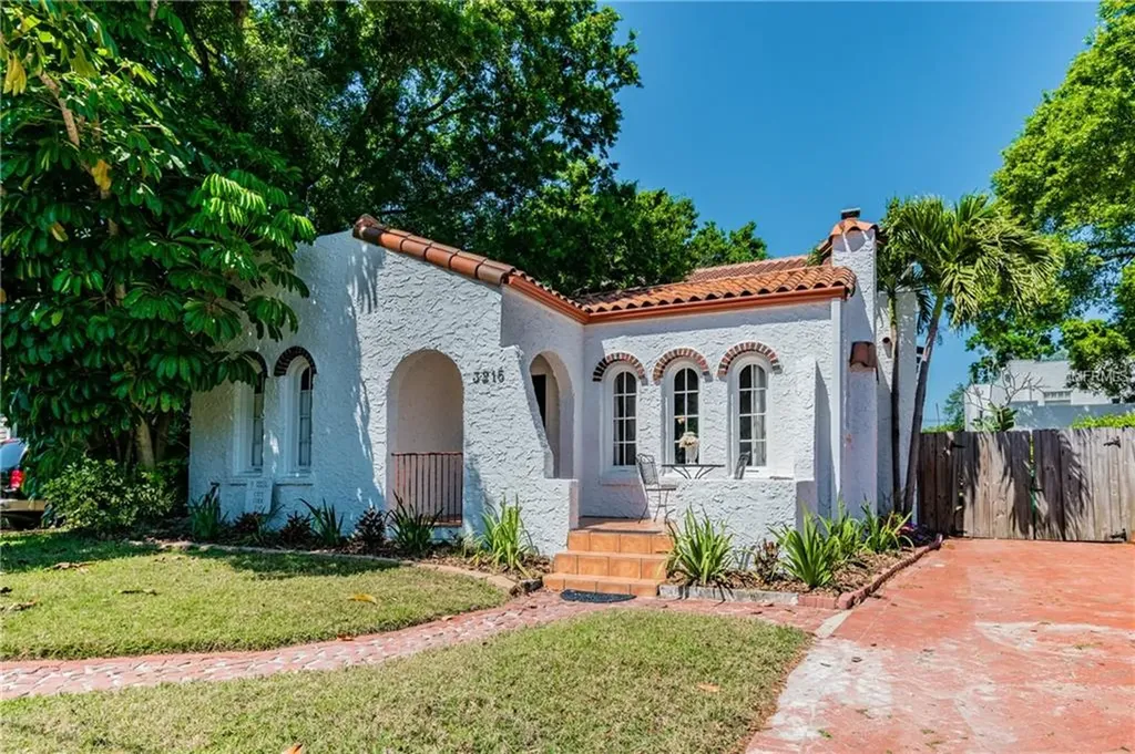 3215 W San Juan Street Tampa FL 33629
