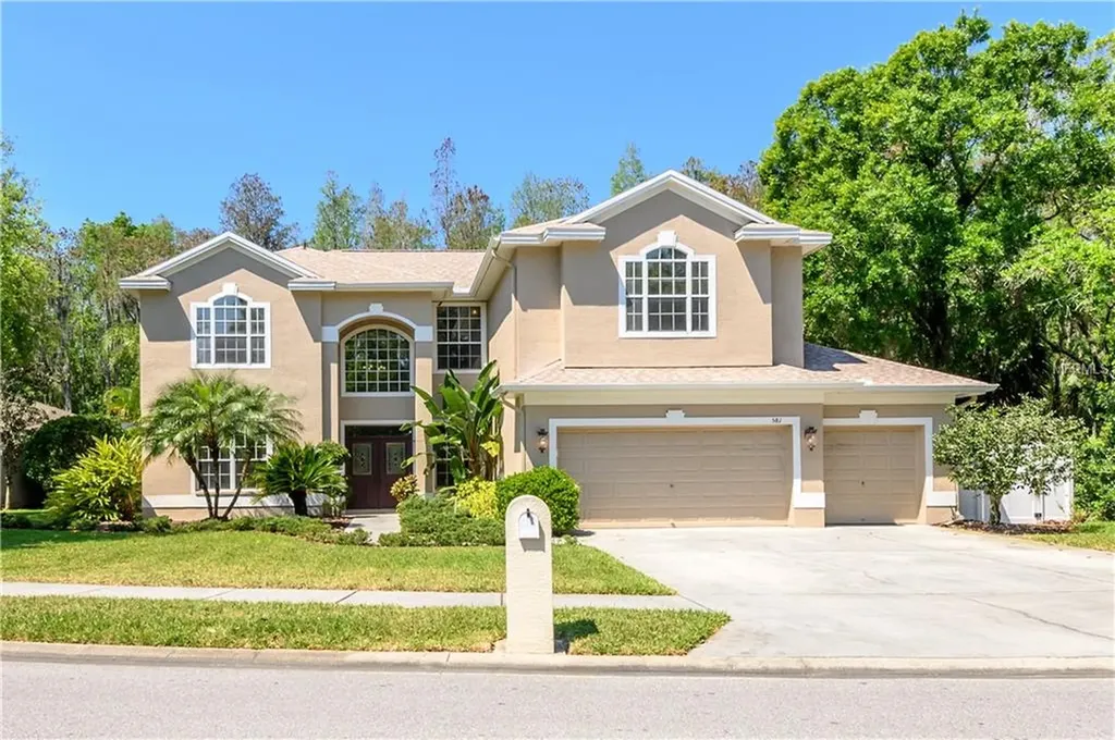 581 Lakewood Drive Oldsmar FL 34677