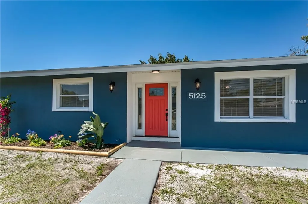 5125 6th Street S St Petersburg FL 33705