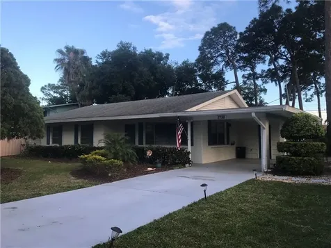 2730 Grand Cayman Street Sarasota FL 34231