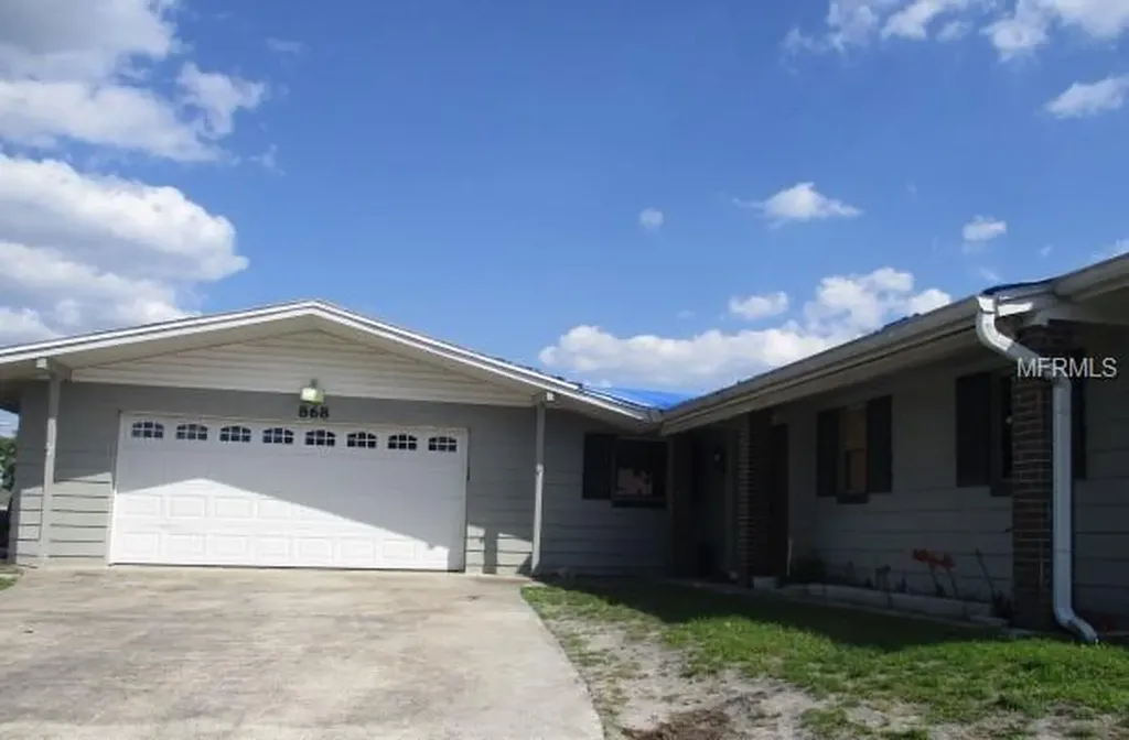 868 Galsworthy Avenue Orlando FL 32809