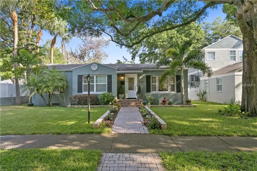 2935 W Alline Avenue Tampa FL 33611