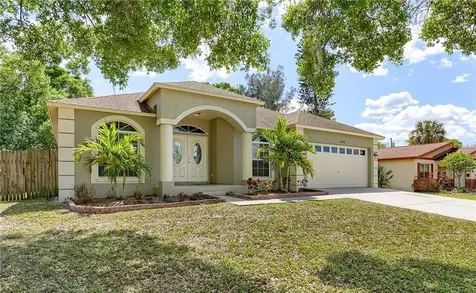 454 62nd Avenue NE St Petersburg FL 33702