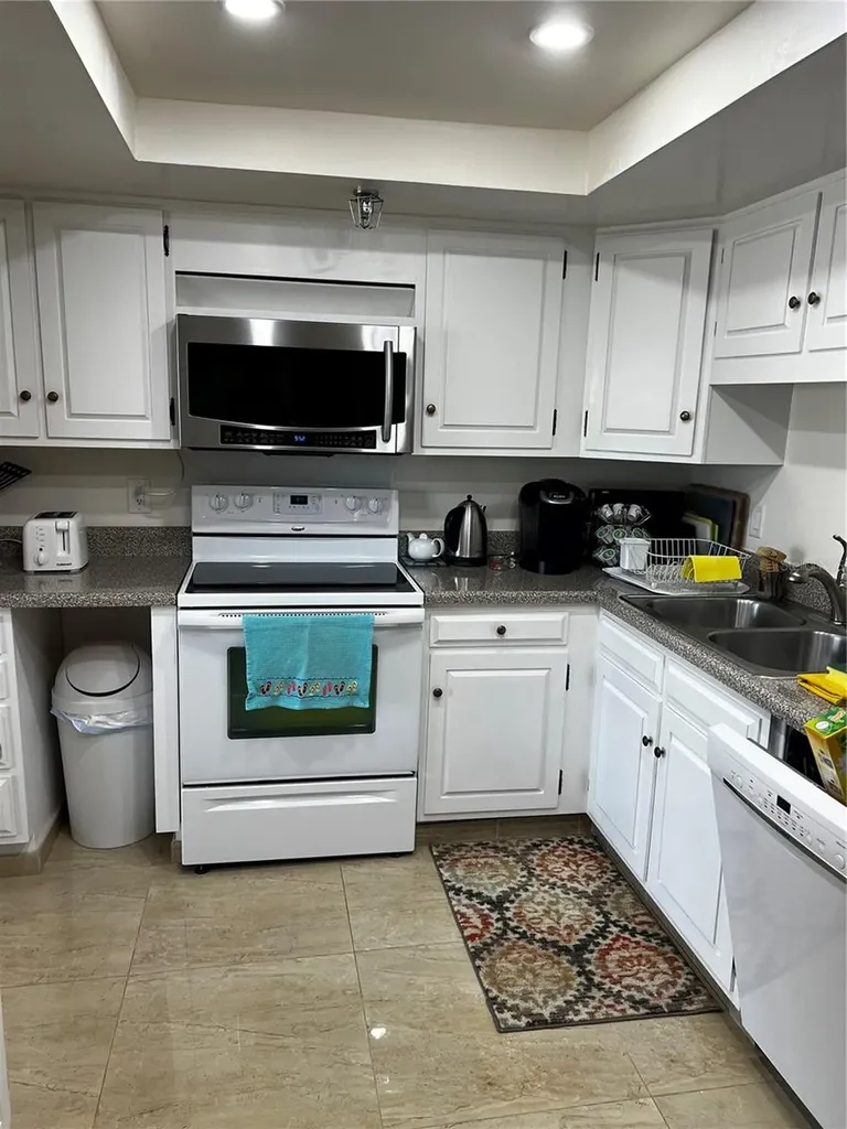 1102 Ben Franklin Drive Sarasota FL 34236