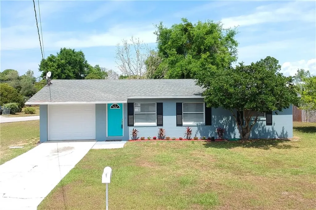 1307 Sherman Avenue Tavares FL 32778