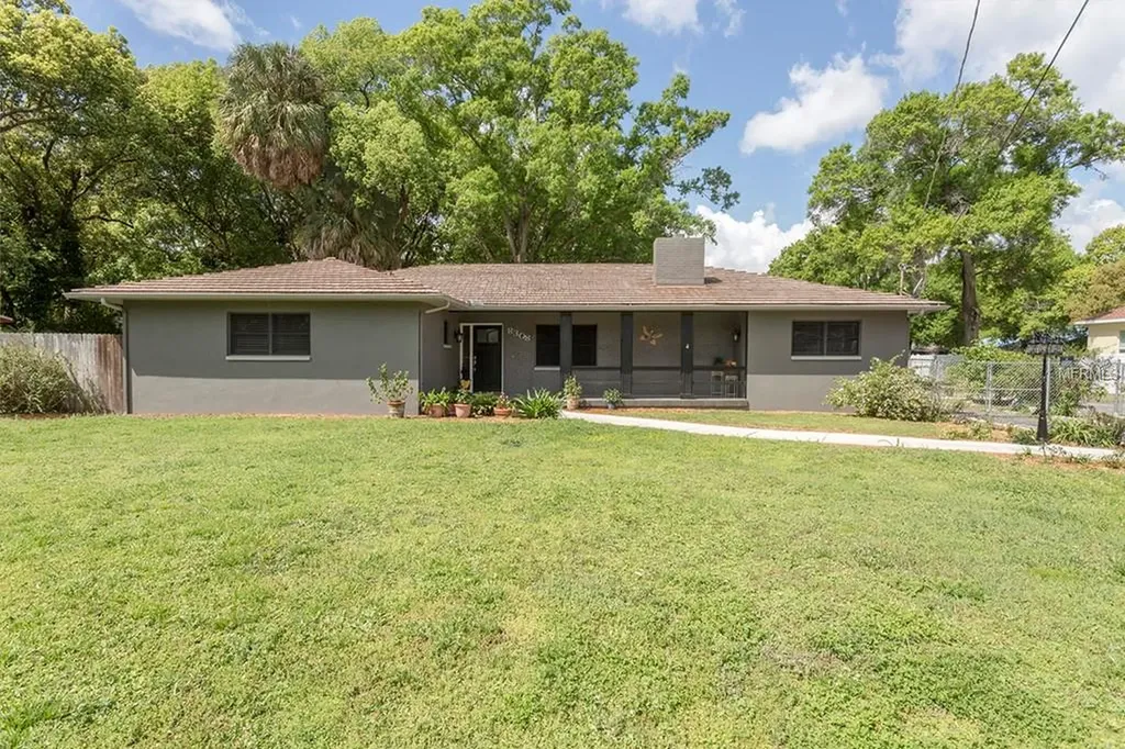 8308 Paddock Avenue Tampa FL 33614