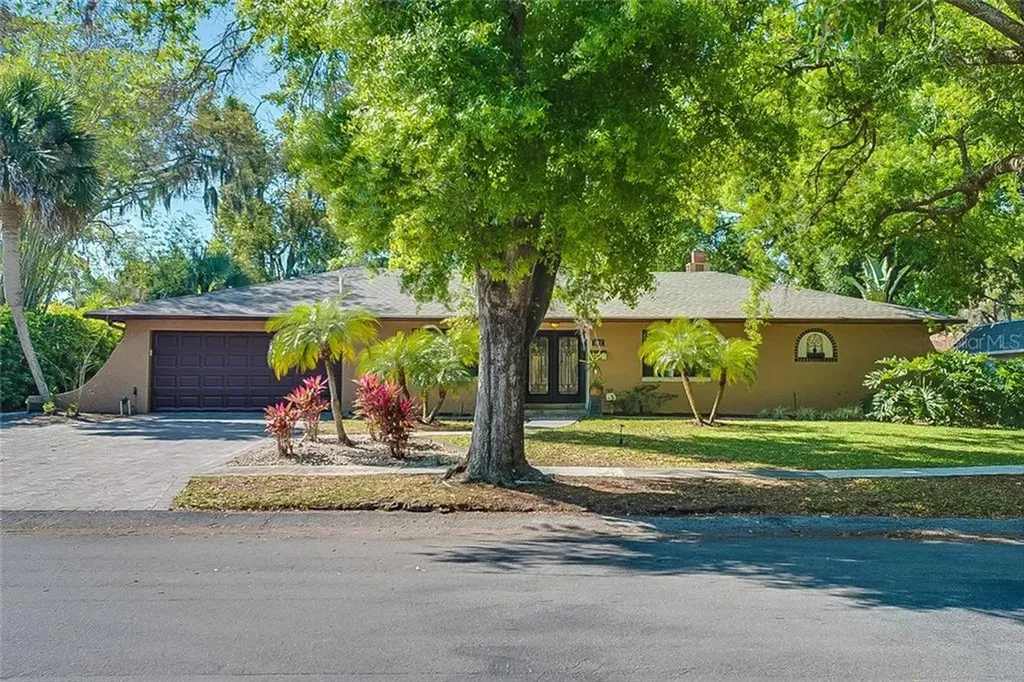 325 Spring Lake Hills Drive Altamonte Springs FL 32714