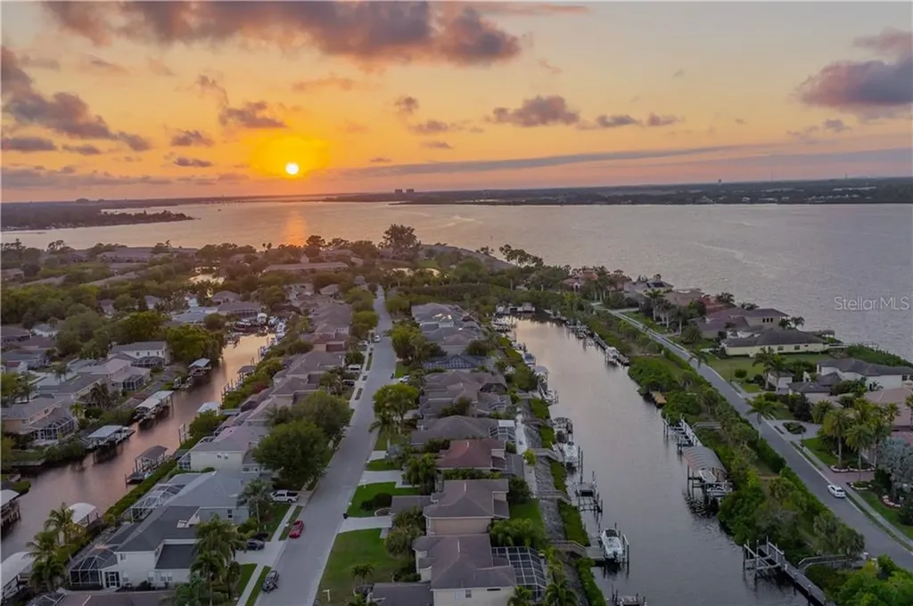 3811 5th Avenue NE Bradenton FL 34208