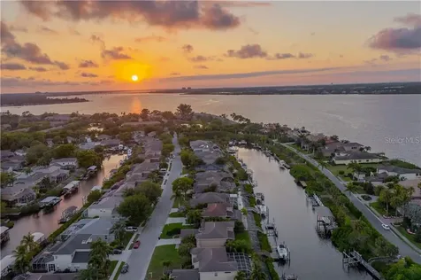 3811 5th Avenue NE Bradenton FL 34208