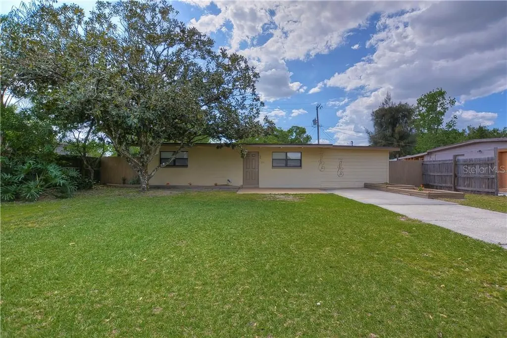 1715 Windsor Way Tampa FL 33619