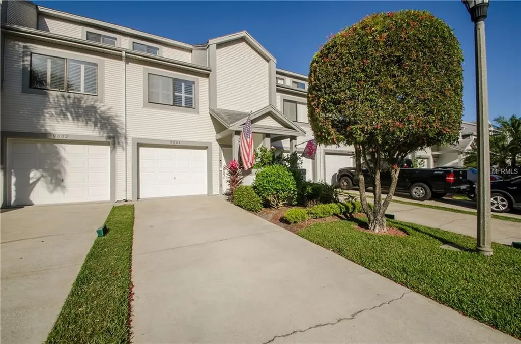 9604 Tara Cay Court Seminole FL 33776