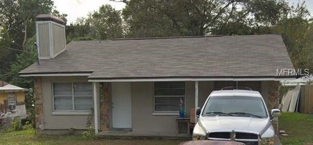 1813 E Diana Street Tampa FL 33610