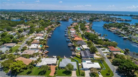 4297 10th Street NE St Petersburg FL 33703