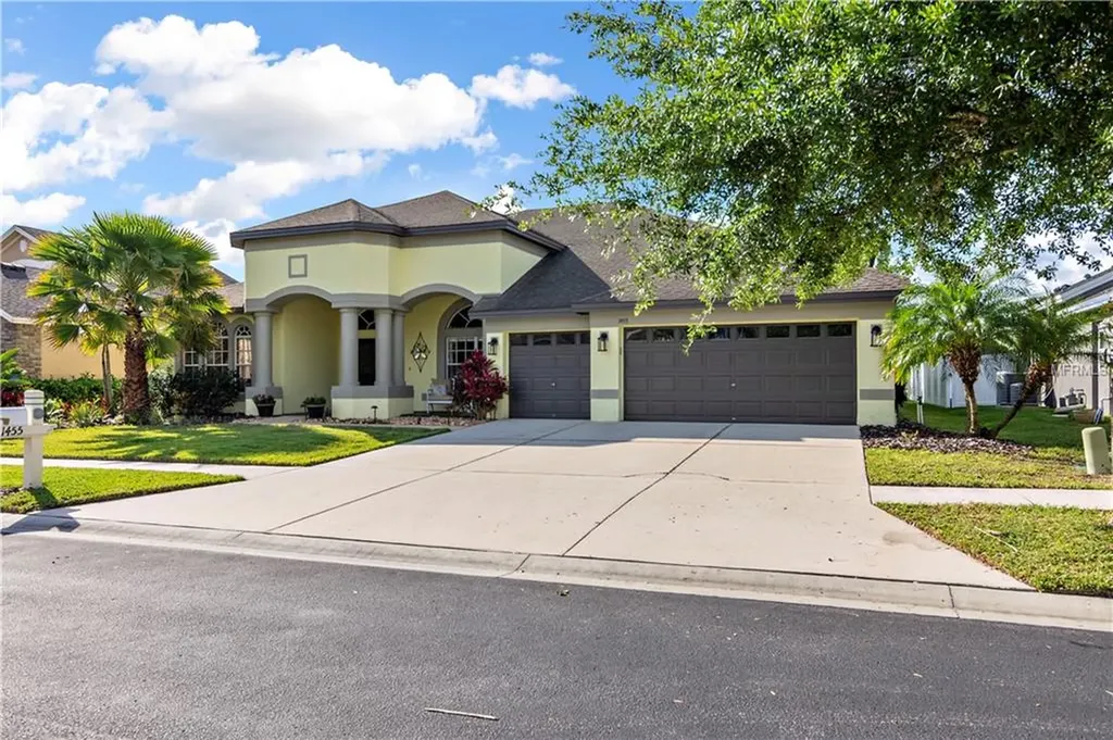1455 Beaconsfield Drive Wesley Chapel FL 33543