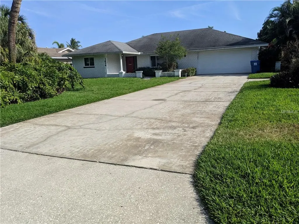 1424 54th Avenue NE St Petersburg FL 33703