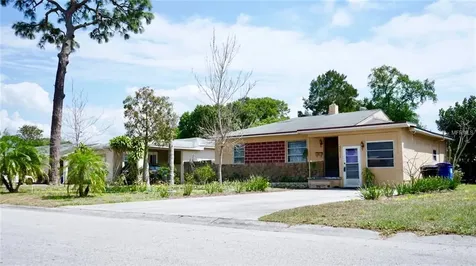 3212 33rd Avenue N St Petersburg FL 33713
