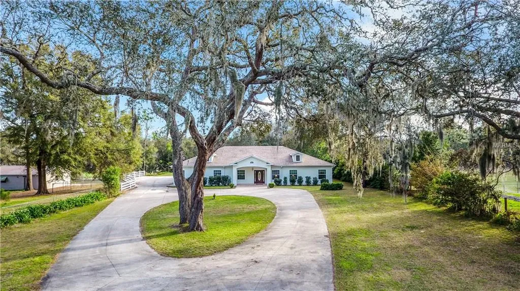 1812 Griffin Avenue Lady Lake FL 32159