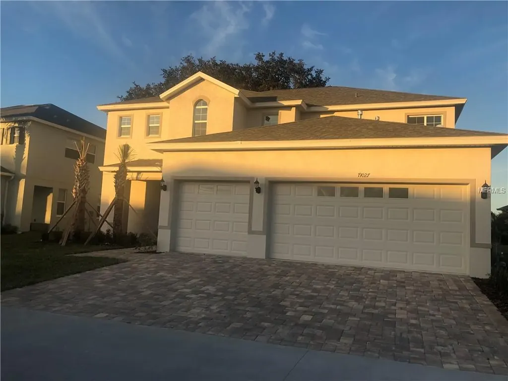 19027 Falcon Crest Boulevard Land O Lakes FL 34638