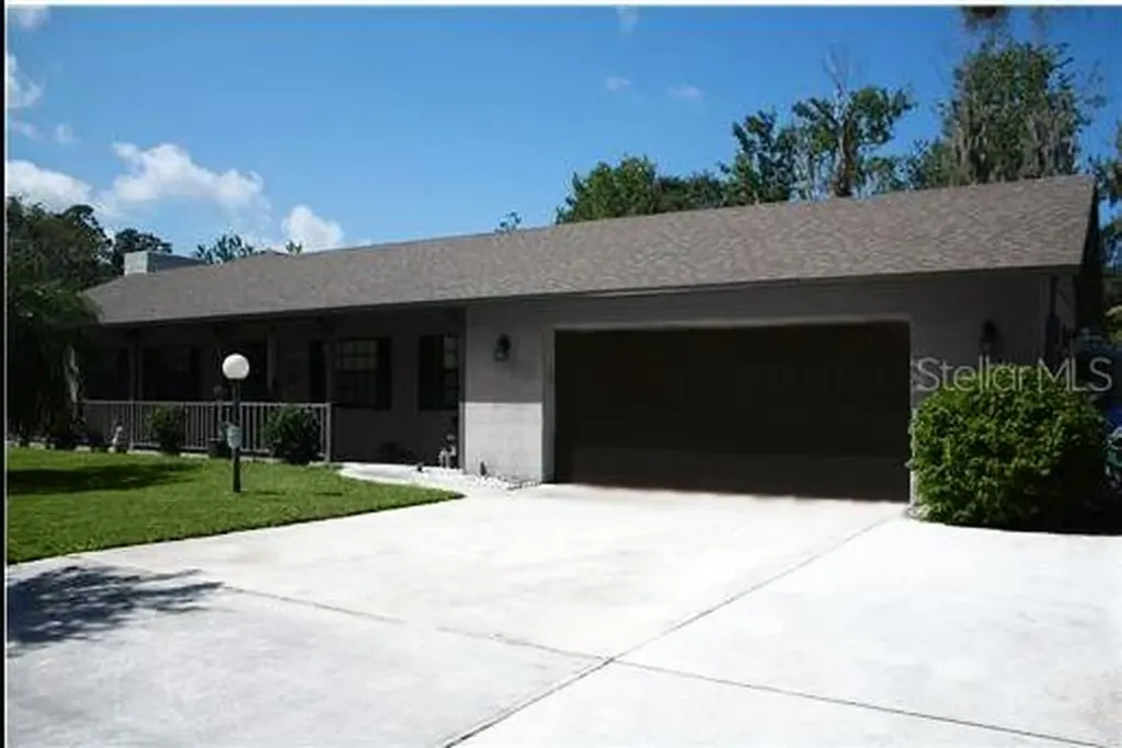 1000 E Lake Shore Boulevard Kissimmee FL 34744