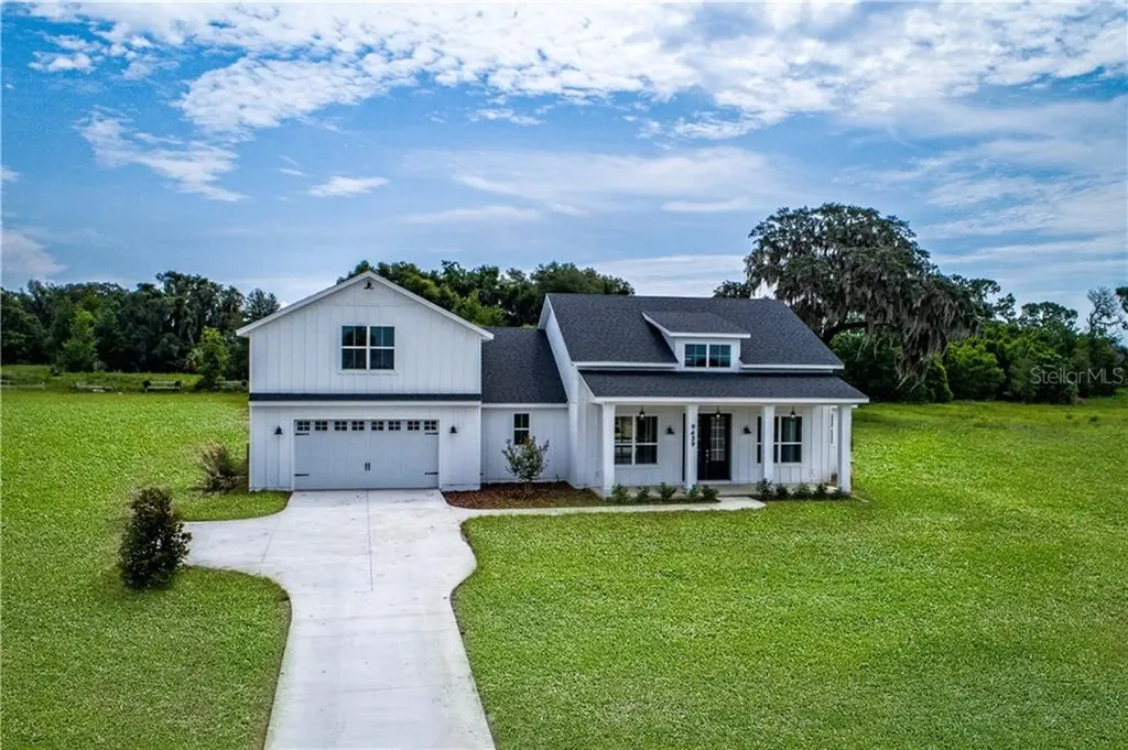 9439 Silver Lake Drive Leesburg FL 34788