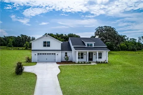 9439 Silver Lake Drive Leesburg FL 34788
