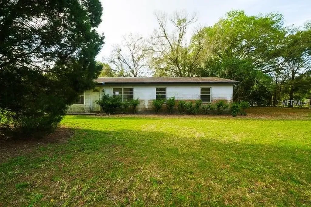 4821 Charleston Avenue Plant City FL 33566