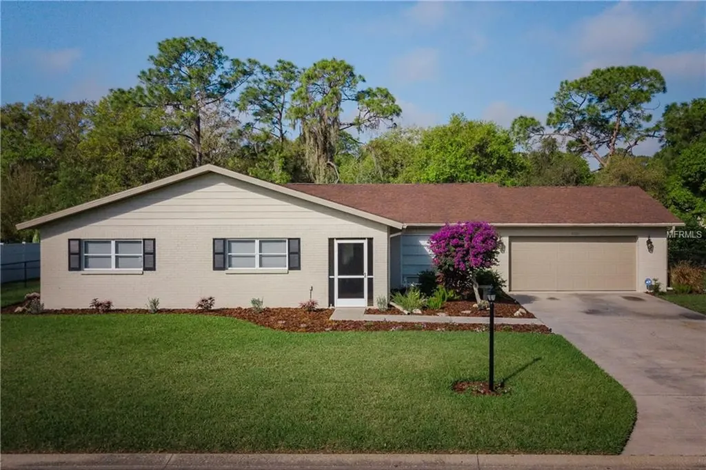 5726 Timber Lake Drive Sarasota FL 34243
