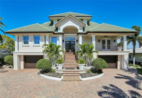 908 Oakwood Drive Largo FL 33770