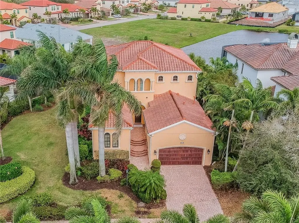 6211 Legends Boulevard Bradenton FL 34210