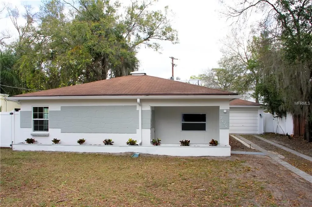 2020 E Henry Avenue Tampa FL 33610