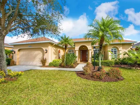 13429 Purple Finch Circle Lakewood Ranch FL 34202