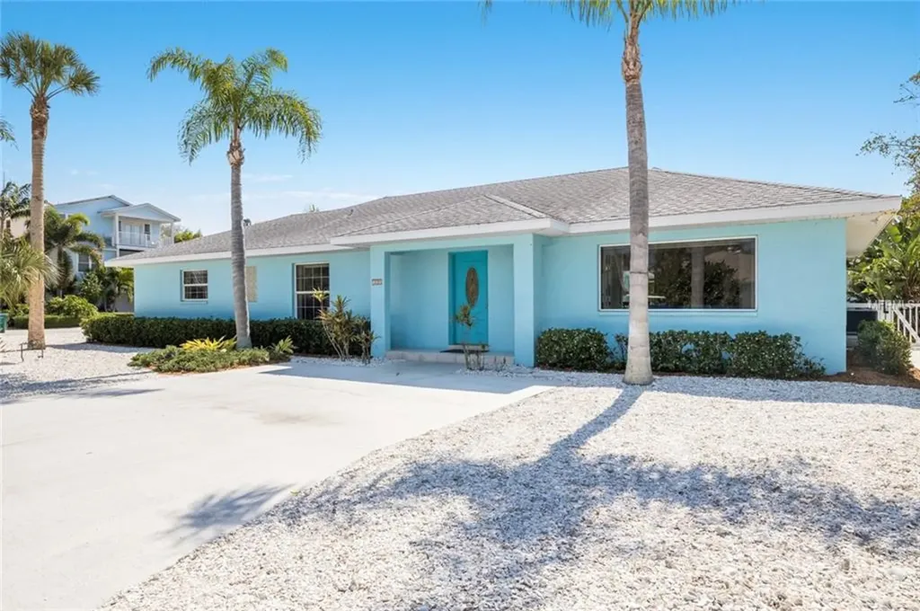125 49th Street Holmes Beach FL 34217